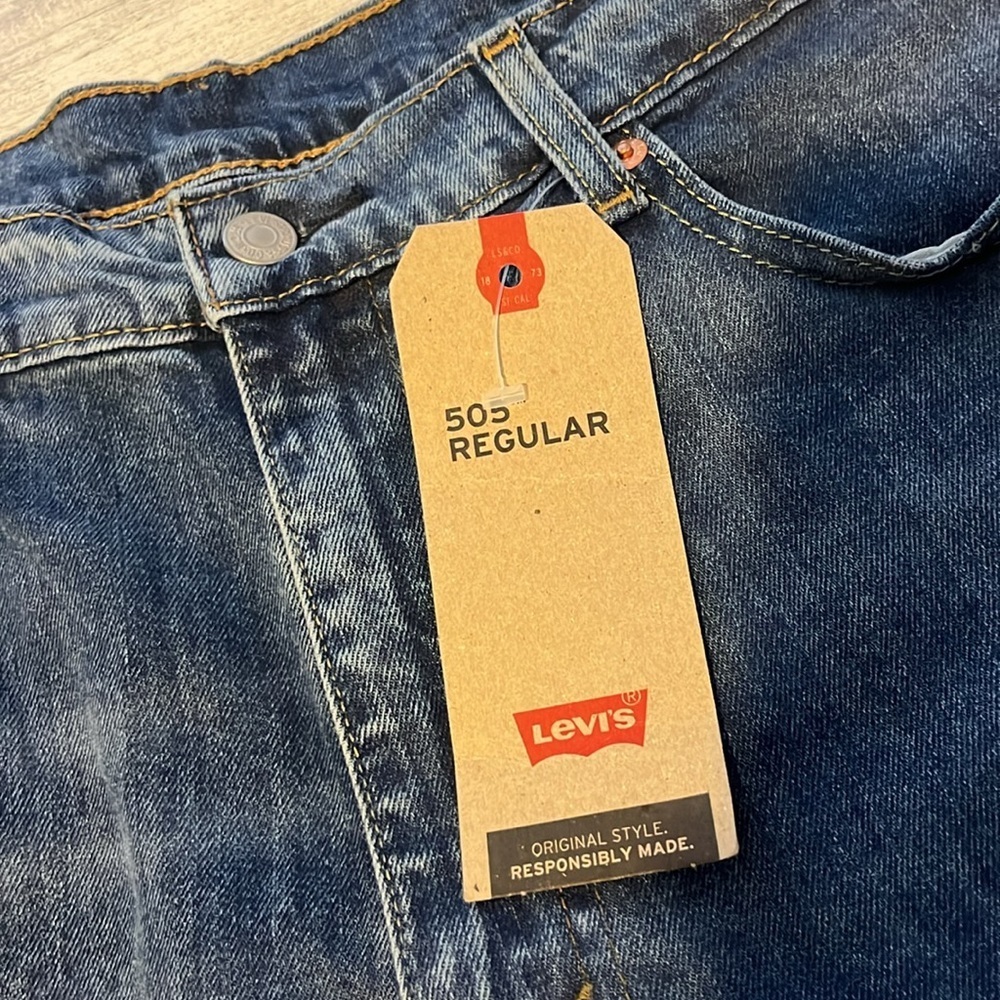 Levi’s 505 Regular Straight Leg Jeans 38 X 30 NWT - Picture 4 of 9